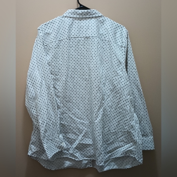 CHAPS NO IRON WHITE BLACK GEO BUTTON DOWN DRESS SHIRT EUC SZ 2X 22 24 - Picture 2 of 3